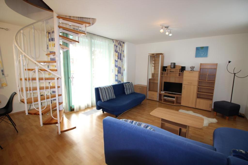 Bakarloko Lipno Apartments リプノ・ナト・ヴルタヴォウ エクステリア 写真